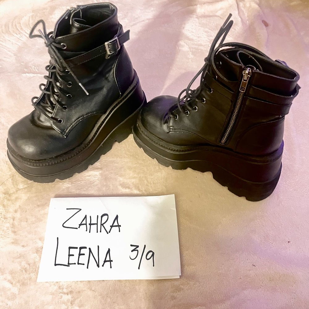 Demonia Shaker-52 boots size 8